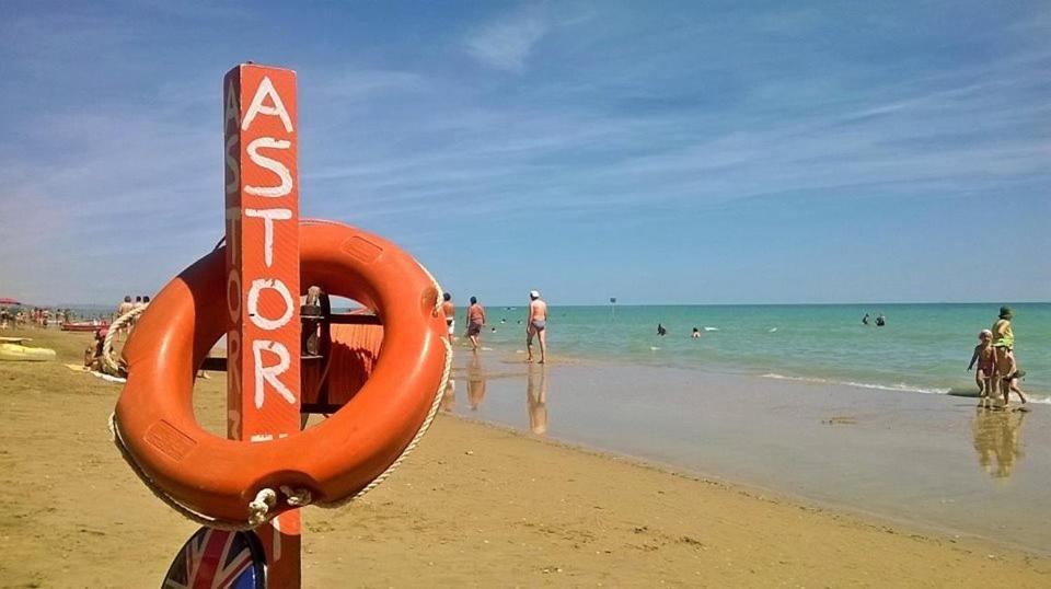 Hotel Astor Silvi Marina Εξωτερικό φωτογραφία